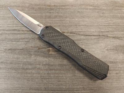 Kershaw Livewire OTF Auto Blade / Black Carbon Fiber / Satin MagnaCut