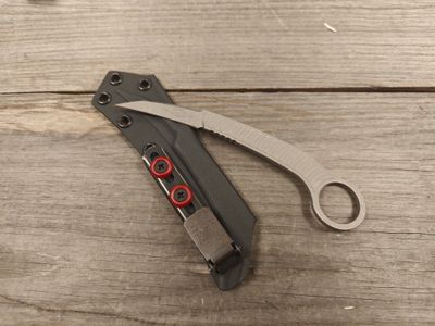 Microtech Signature Series Feather 2.25&quot; Karambit Fixed Blade / Apocalyptic Stonewash (Pre-Owned)