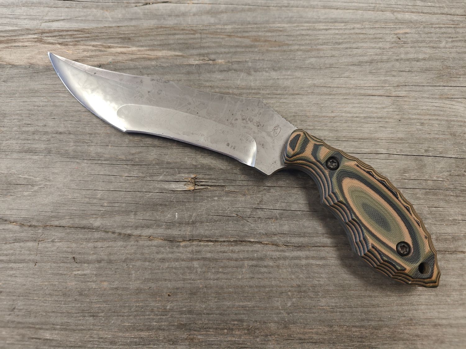 Kiku Knives Custom Desperado 7&quot; Karambit / Camo, Sculpted G10 / Acid Splashed OU-31 Recurved Hamaburi-ba Blade (Pre-Owned)