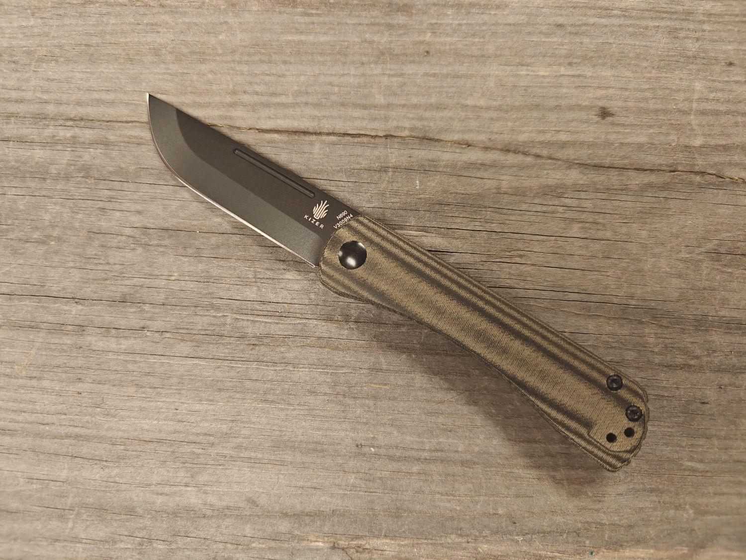 Kizer Pinch 3&quot; Friction Folder / Linen Micarta / Black N690