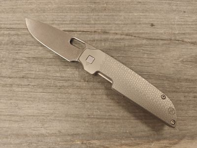 Kizer Veratas 3.25&quot; Frame Lock Folding Blade / Titanium / Stonewash S35VN 