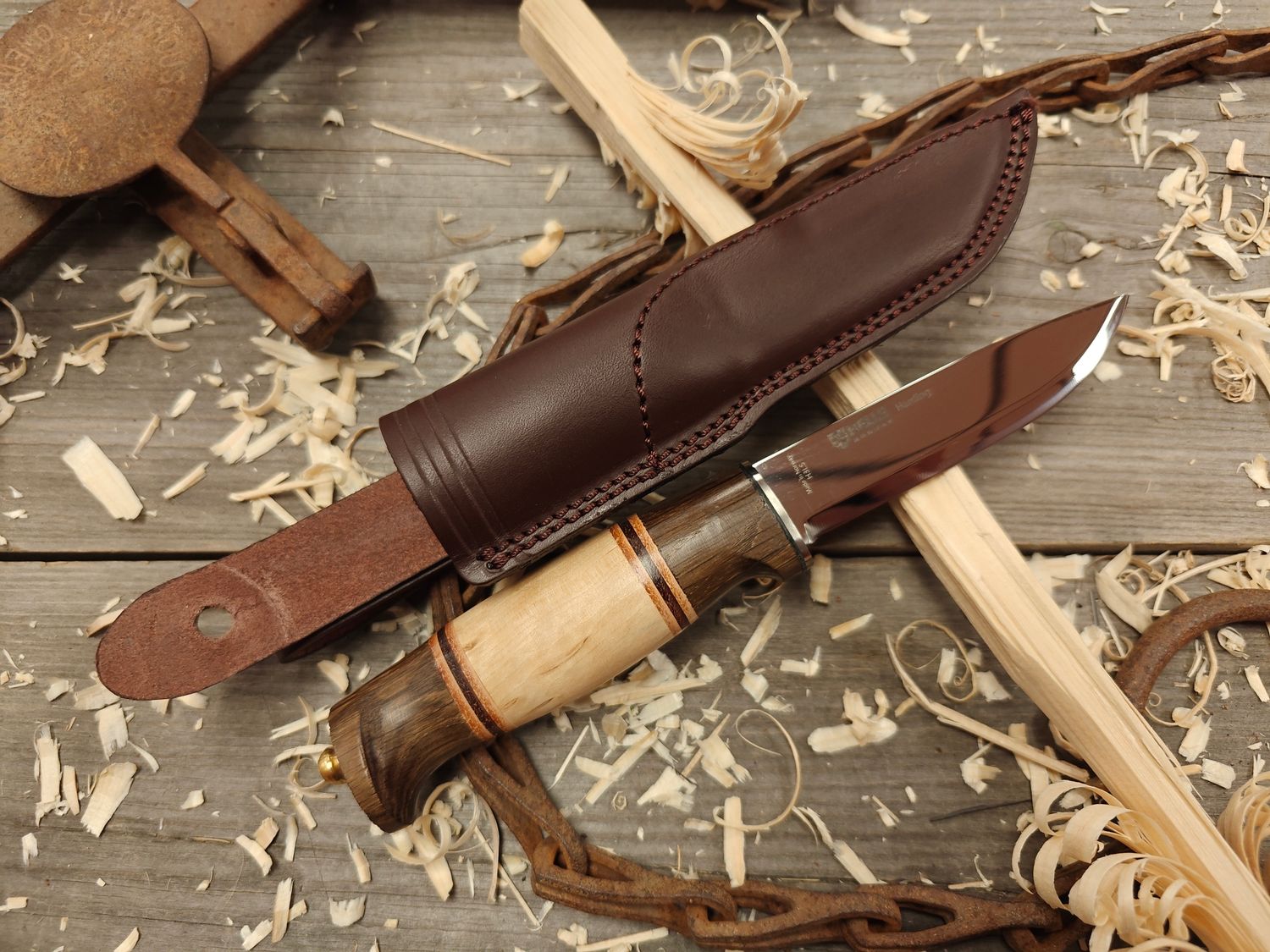 Helle Harding 3.75&quot; Fixed Blade / Oak &amp; Curly Birch w/ Stacked Leather  / Polished H3LS 