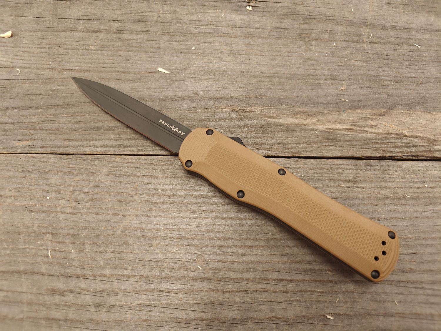 Benchmade Autocrat 3.71&quot; D/E OTF Automatic Knife / Coyote Tan G10 / Black CPM-S30V