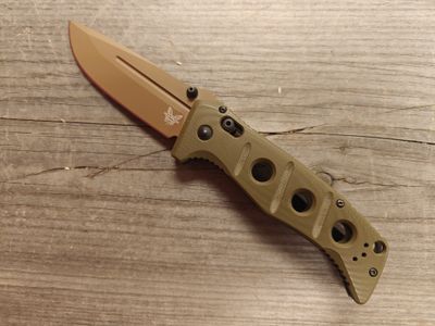 Benchmade Adamas 3.8" Axis Lock Folder / OD Green G10 / Flat Dark Earth CPM-Cru-Wear / With Pouch (Pre-Owned)