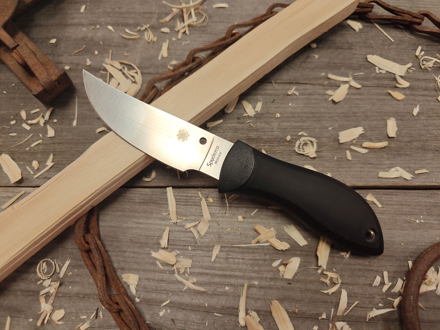 Spyderco Bill Moran 3.88&quot; Bowie Fixed Blade / Black FRN / Satin VG10