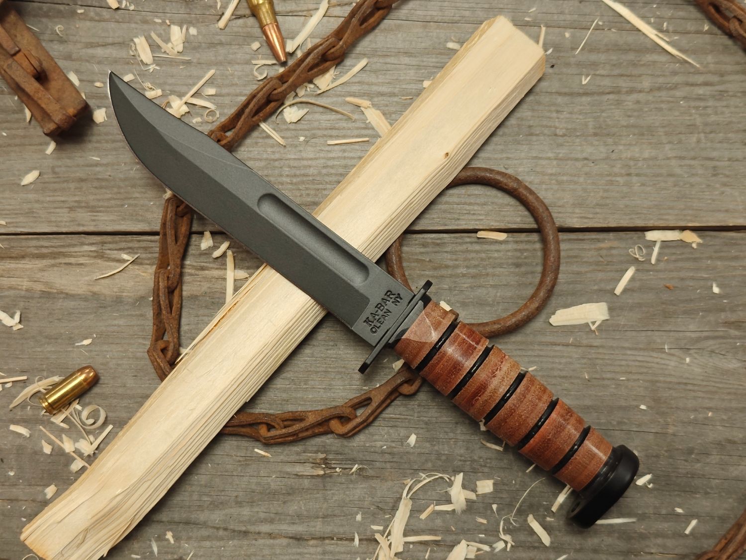 Ka-Bar Dog&#39;s Head 7&quot; Fixed Blade / Stacked Leather / Black 1095