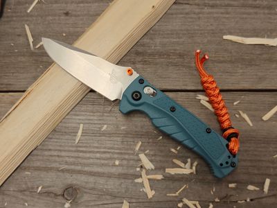 Benchmade Mini Adira 3.2&quot; AXIS Lock Knife / Blue Grivory / Stonewash CPM-MagnaCut