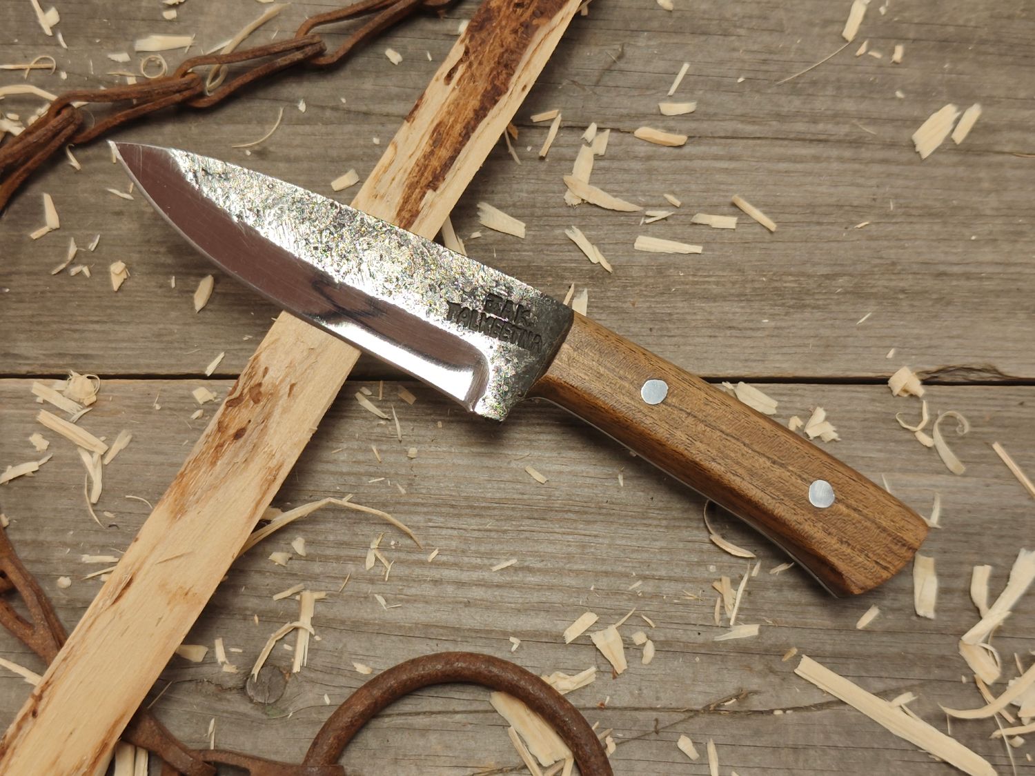 Jeff Owens 5&quot; Fixed Blade / Walnut / Forge Finished 5160