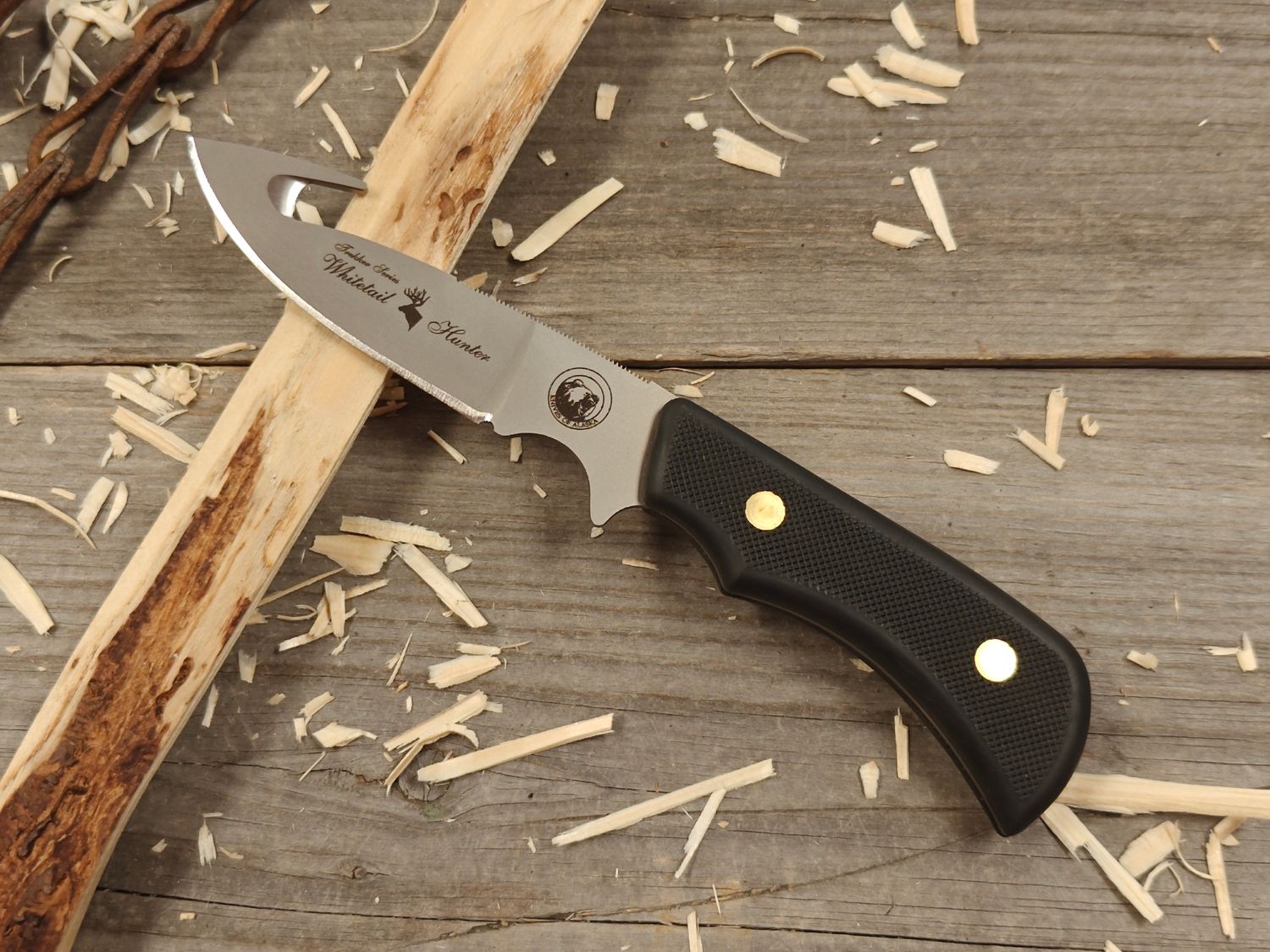 Knives of Alaska Trekker Whitetail 3.25&quot; Fixed Blade / Black Suregrip / Bead Blast D2 w/ Guthook