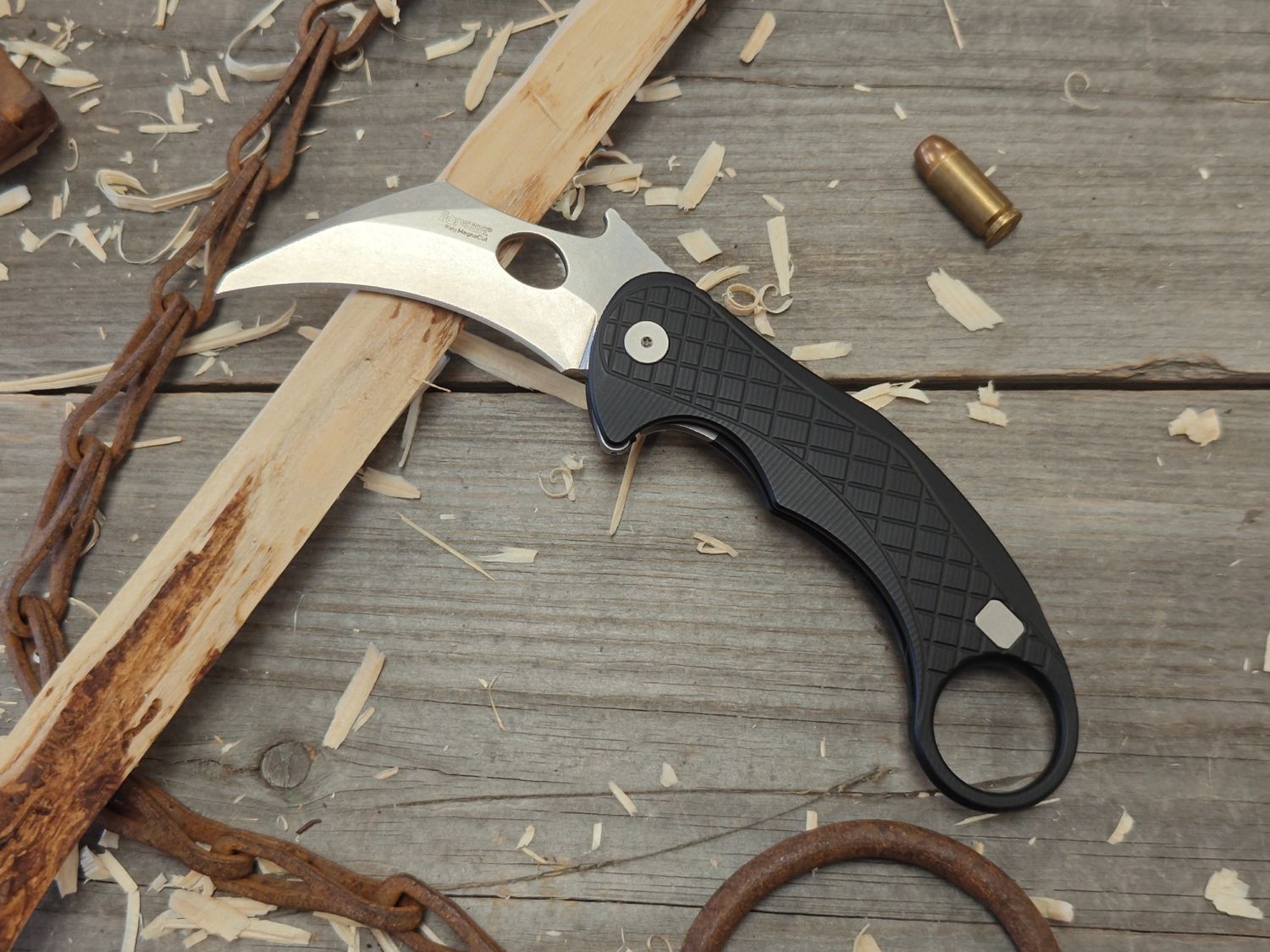 LionSTEEL L.E.One 3.23”Wavehook  Framelock Flipper / Black Aluminum / Stonewashed CPM-MagnaCut