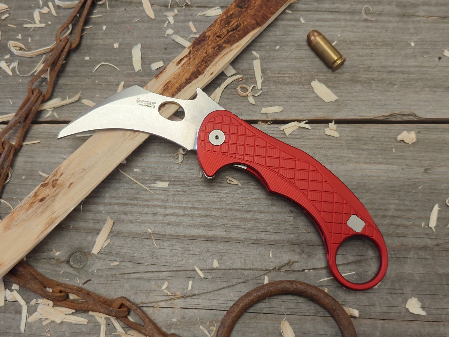 LionSTEEL L.E.One 3.23”Wavehook Framelock Flipper / Red Aluminum / Stonewashed CPM-MagnaCut