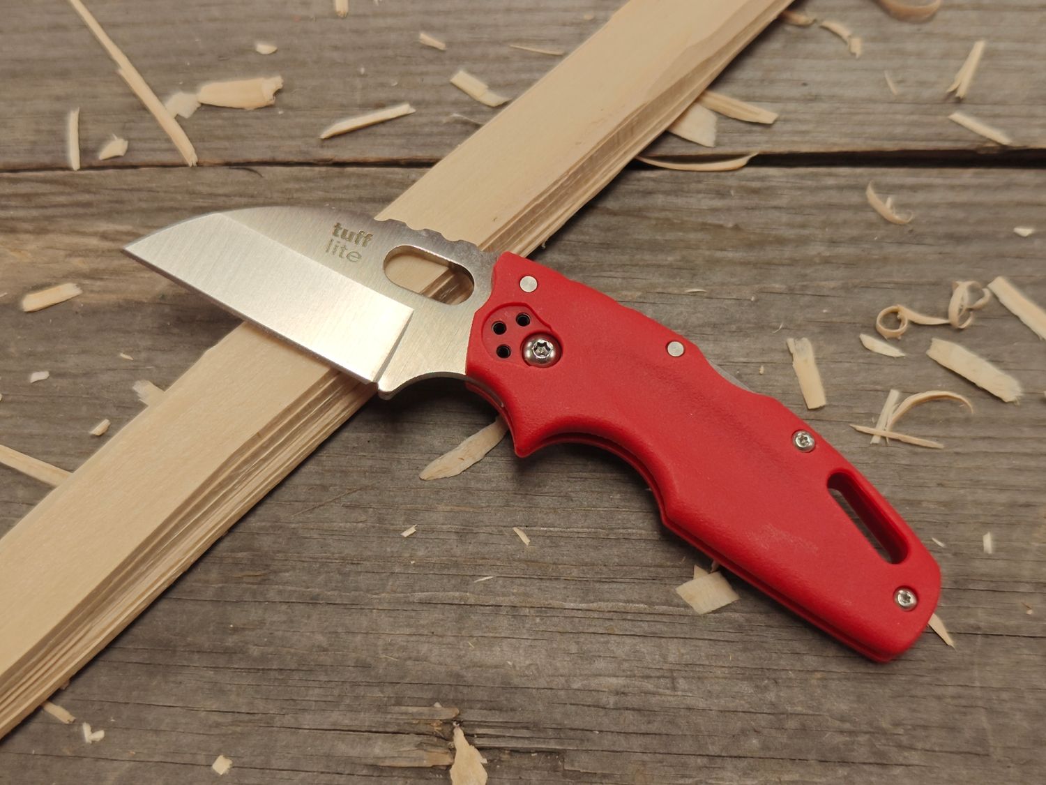 Cold Steel Tuff Lite 2.5&quot; Tri-Ad Lock Knife / Red Griv-Ex / Satin AUS-8A