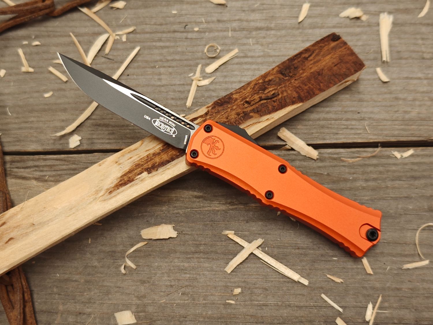 Microtech Hera II Mini 3" OTF Automatic Knife / Orange Aluminum / Two-Tone Bohler M390MK