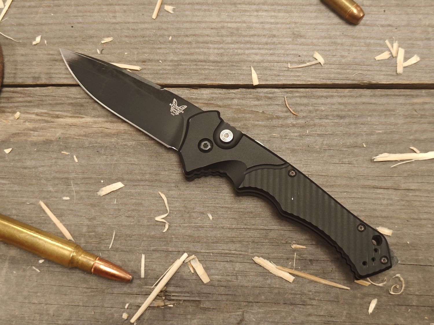 Benchmade Rukus II 3.4" Automatic Knife / Black Aluminum / Black Partially Serrated S30V (Pre-Owned) Benchmade Rukus II 3.4" Automatic Knife / Black Aluminum / Black Partially Serrated S30V (Pre-Owned)