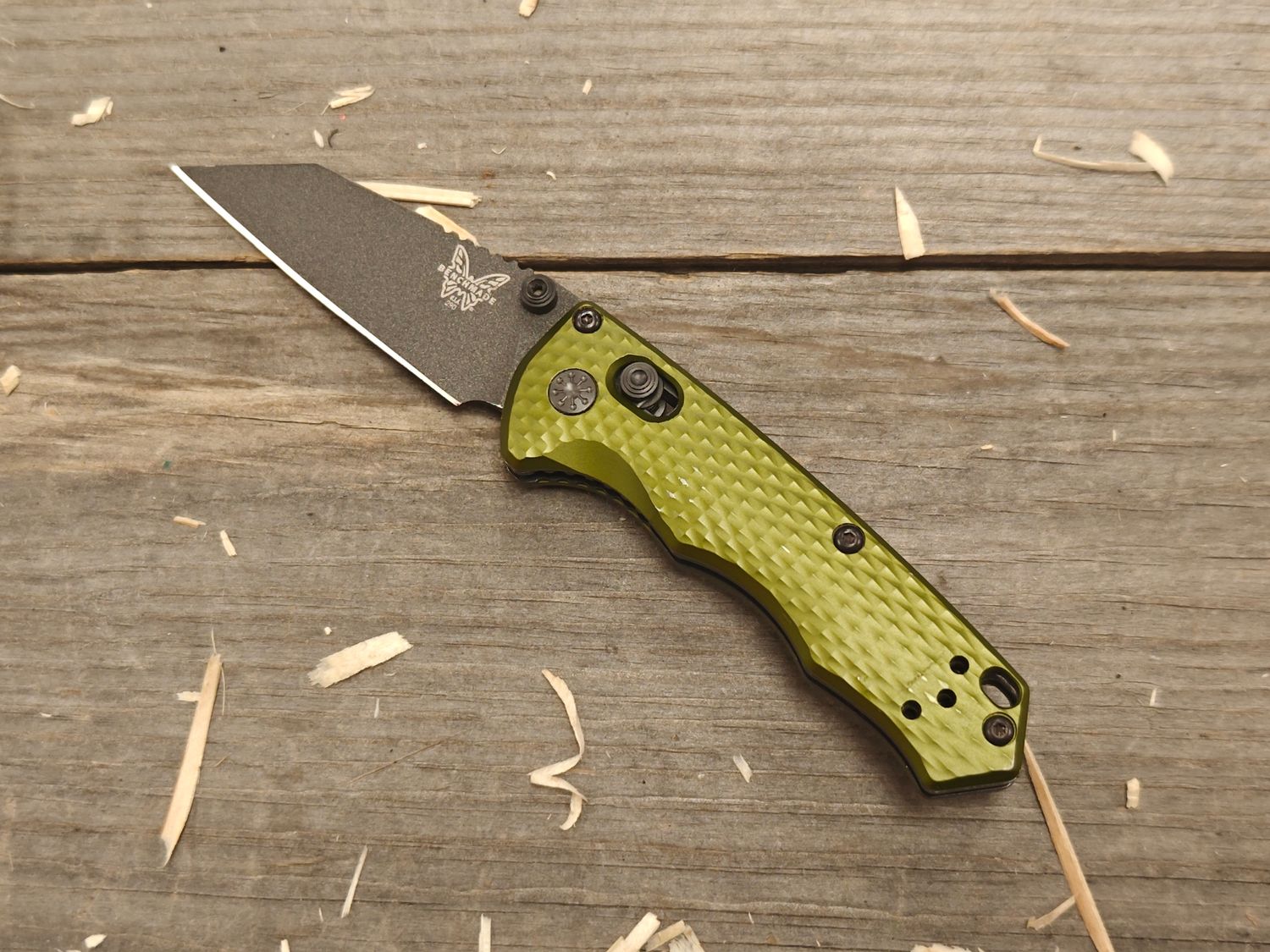 Benchmade Full Immunity 2.5" AXIS Lock Folder / Woodland Green Aluminum / Black M4 (Pre-Owned) Benchmade Full Immunity 2.5" AXIS Lock Folder / Woodland Green Aluminum / Black M4 (Pre-Owned)