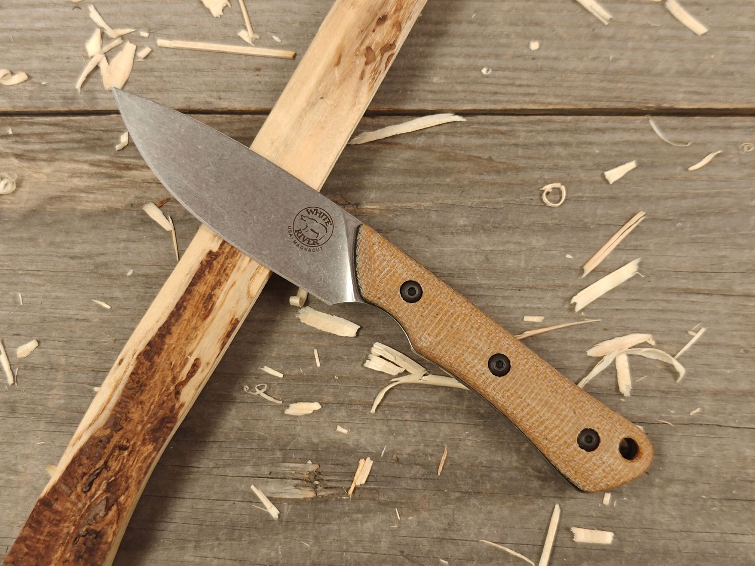 White River Brave 3.5" Fixed Blade / Natural Micarta w/ Black Liners/ Stonewashed Magnacut