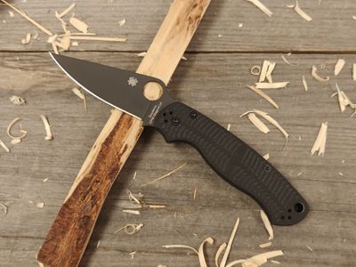 Spyderco Paramilitary 2 3.45&quot; Compression Lock Folder / Textured Black G10 / Black Magnacut