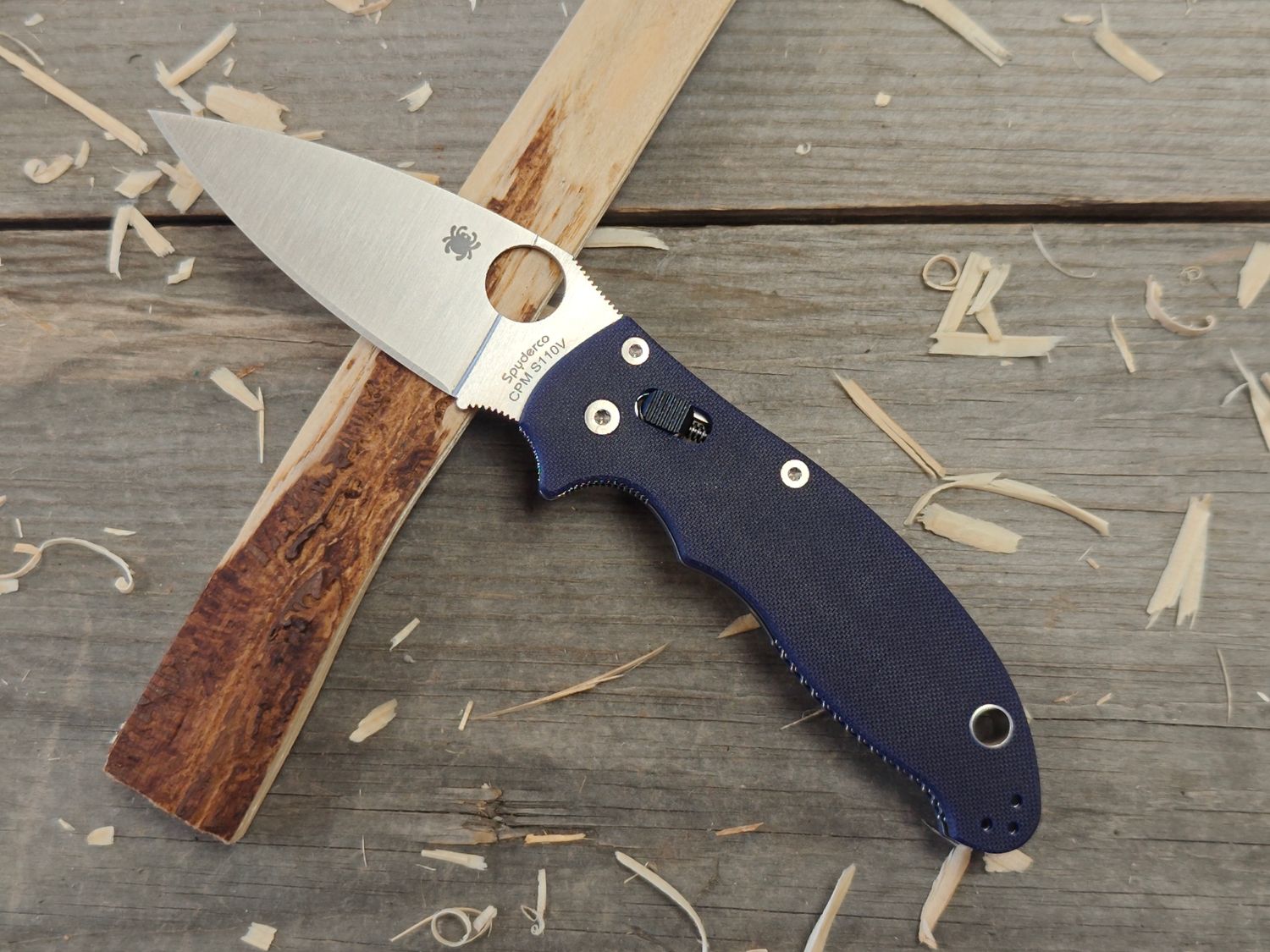 Spyderco Manix 2 3.37&quot; Folder / Blue G10 / Satin CPM-S110V