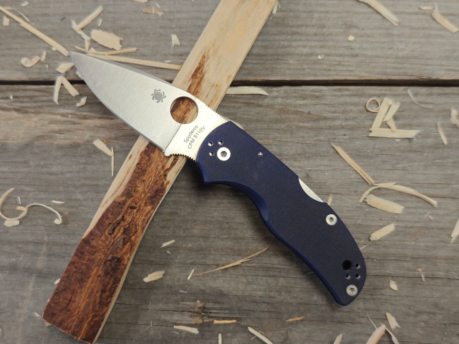 Spyderco Native 5 3&quot; Flipper / Dark Blue G10 / Satin S110V (Pre-Owned)