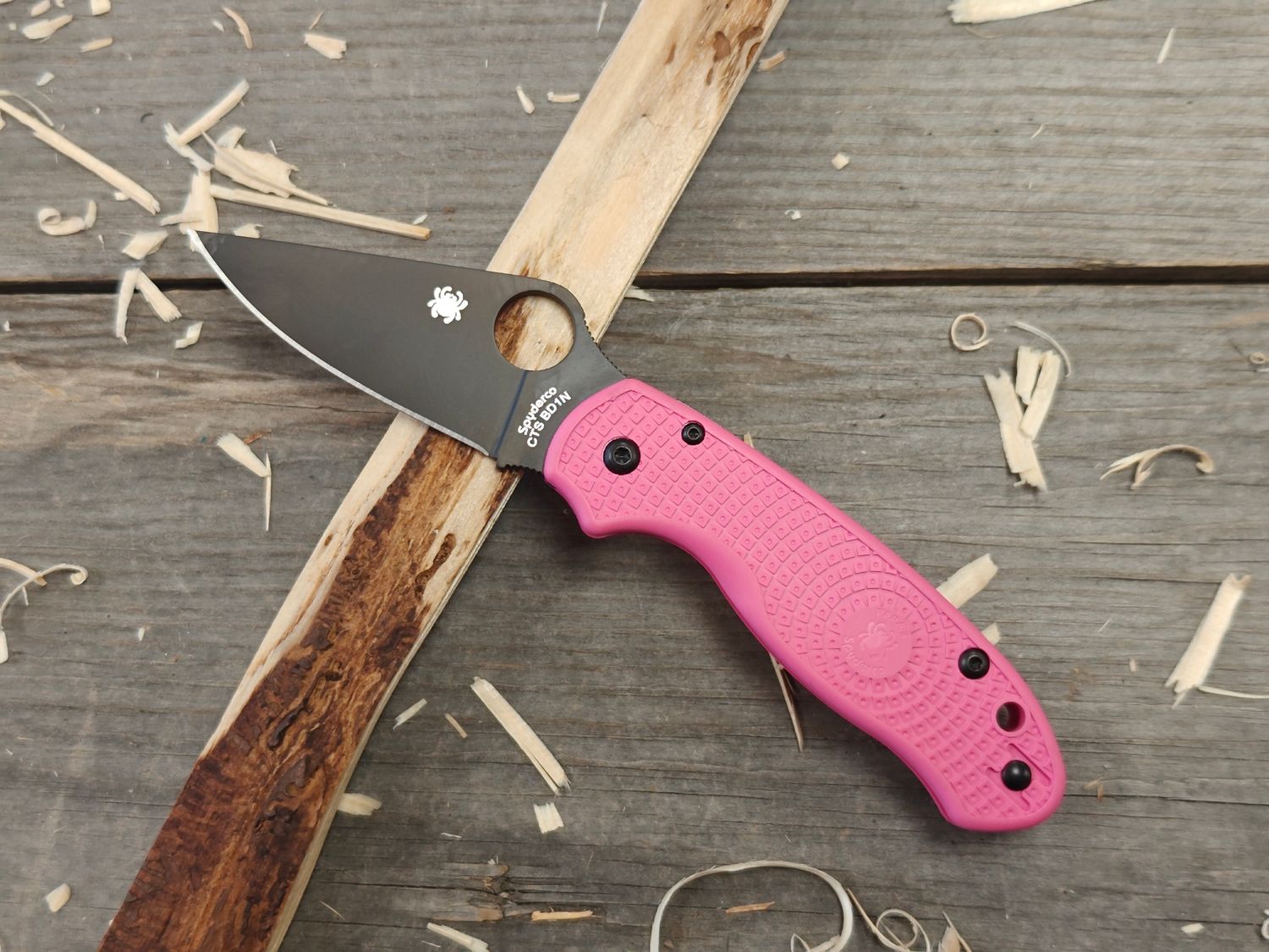 Spyderco Para 3 LW 3&quot; Compression Lock Folding / Pink FRN / Black CTS BD1N