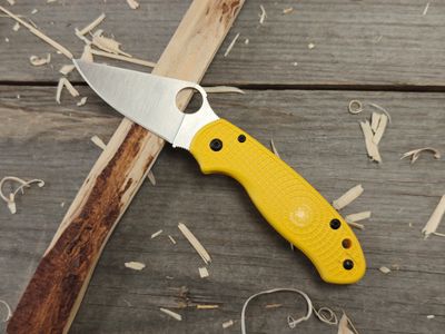 Spyderco Para 3 Salt Lightweight 3&quot; Compression Lock / Yellow FRN / Satin CPM-MagnaCut