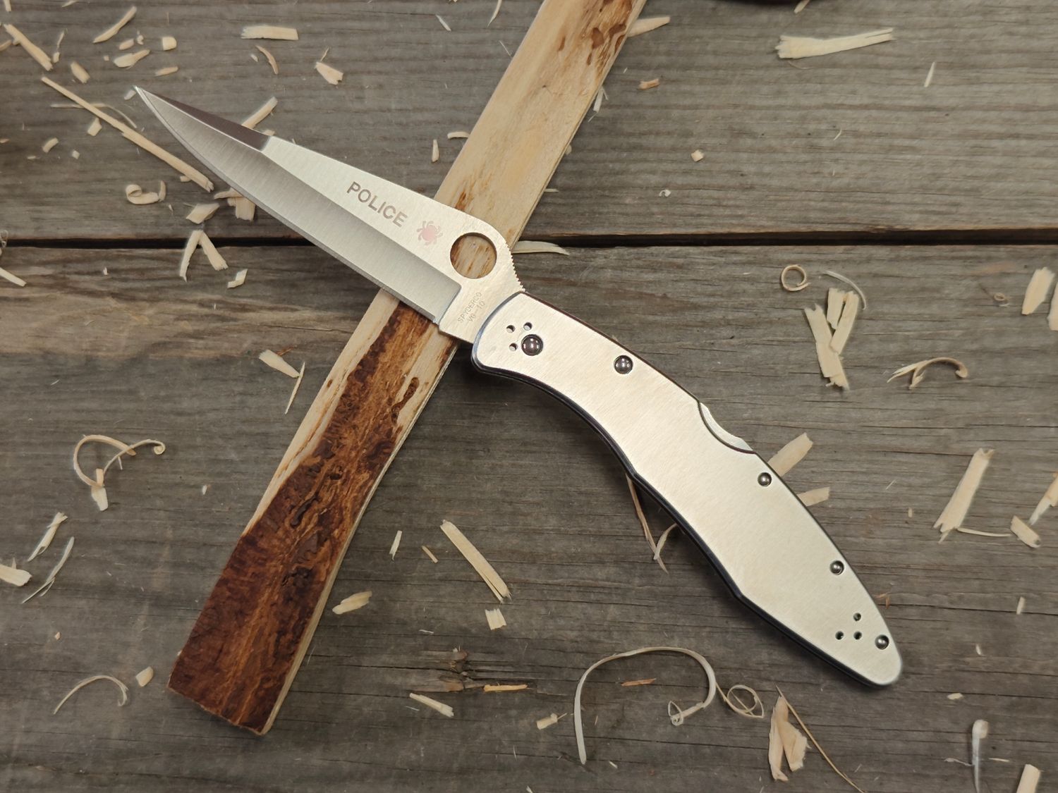 Spyderco Police 4.125 Lockback Folder / Stainless Steel / Satin VG-10