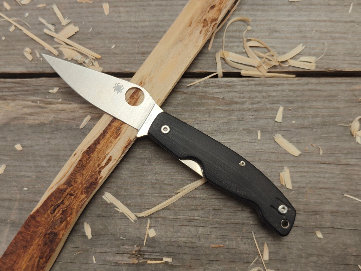 Spyderco Pattadese 3.9&quot; Liner Lock / Black G10 / Satin M390