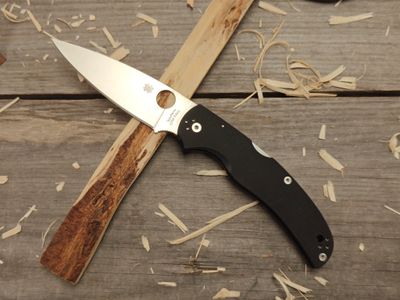 Spyderco Native Chief 4.08&quot; Lockback / Black G10 / Satin CPM-S30V