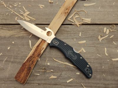 Spyderco Endura 4 Lockback Wave / Blue FRN / Satin VG-10