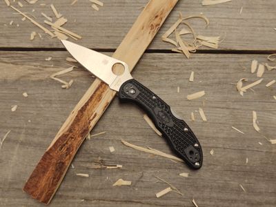 Spyderco Delica 4 2.88&quot; Lockback Knife / Black FRN / Satin VG10