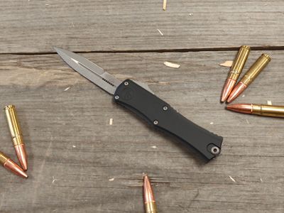 Microtech Hera II Mini Bayonet D/E 3" OTF Automatic Knife / Black Aluminum / Apocalyptic M390