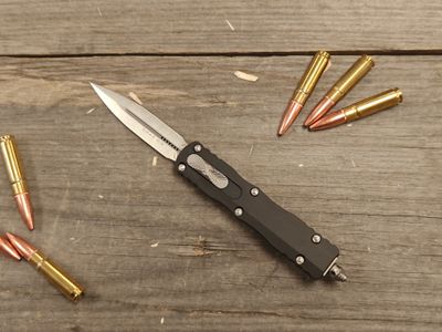 Microtech Dirac 2.9" D/E OTF Automatic Knife / Black Aluminum / Satin M390