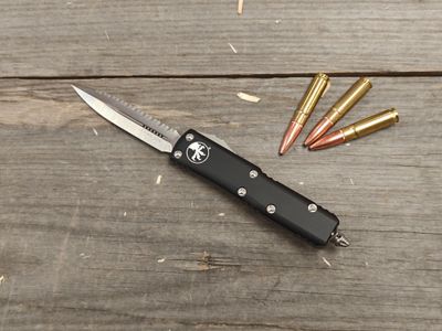 Microtech UTX-85 3" Double Egde &amp; Full Serrated OTF Automatic / Black Aluminum / Satin M390