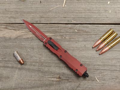 Microtech Dirac 2.9" D/E OTF Automatic Knife / Weathered Crimson Aluminum / Two Tone M390