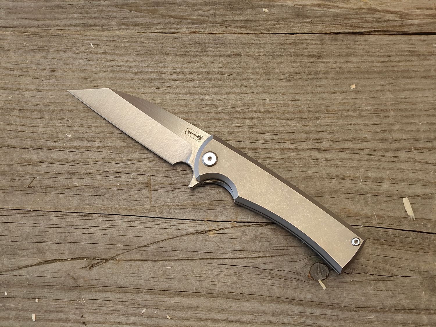 Chaves Ultramar Sangree Street 3.4&quot; Framelock Folder / Gray Titanium / Satin M390 (Pre-Owned)