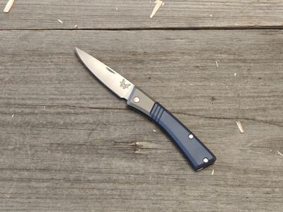 Benchmade Successor 2.6&quot; Slip Joint Folding Blade / Ash Gray &amp; Crater Blue Aluminum / Satin Bohler M390