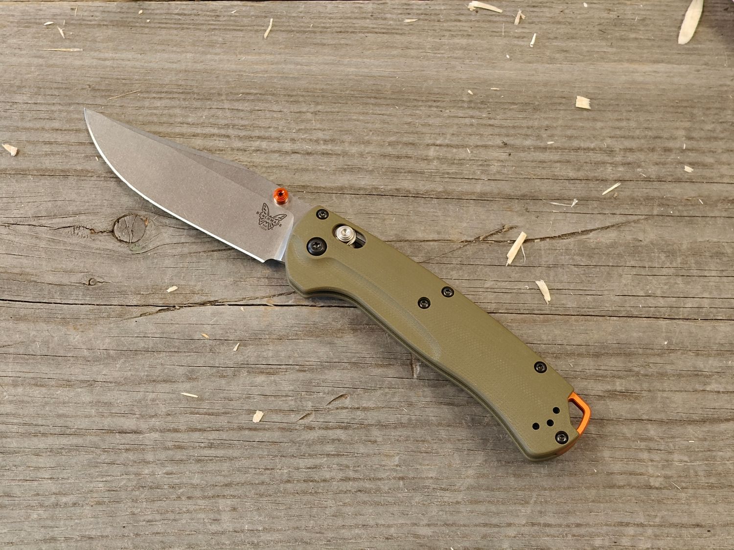 Benchmade Taggedout 3.5&quot; AXIS Lock Folder / OD Green G10 / Stonewashed CPM-S45VN