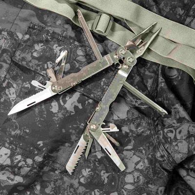 SOG Powerlock Multi-Tool / Stainless / 18-in-1