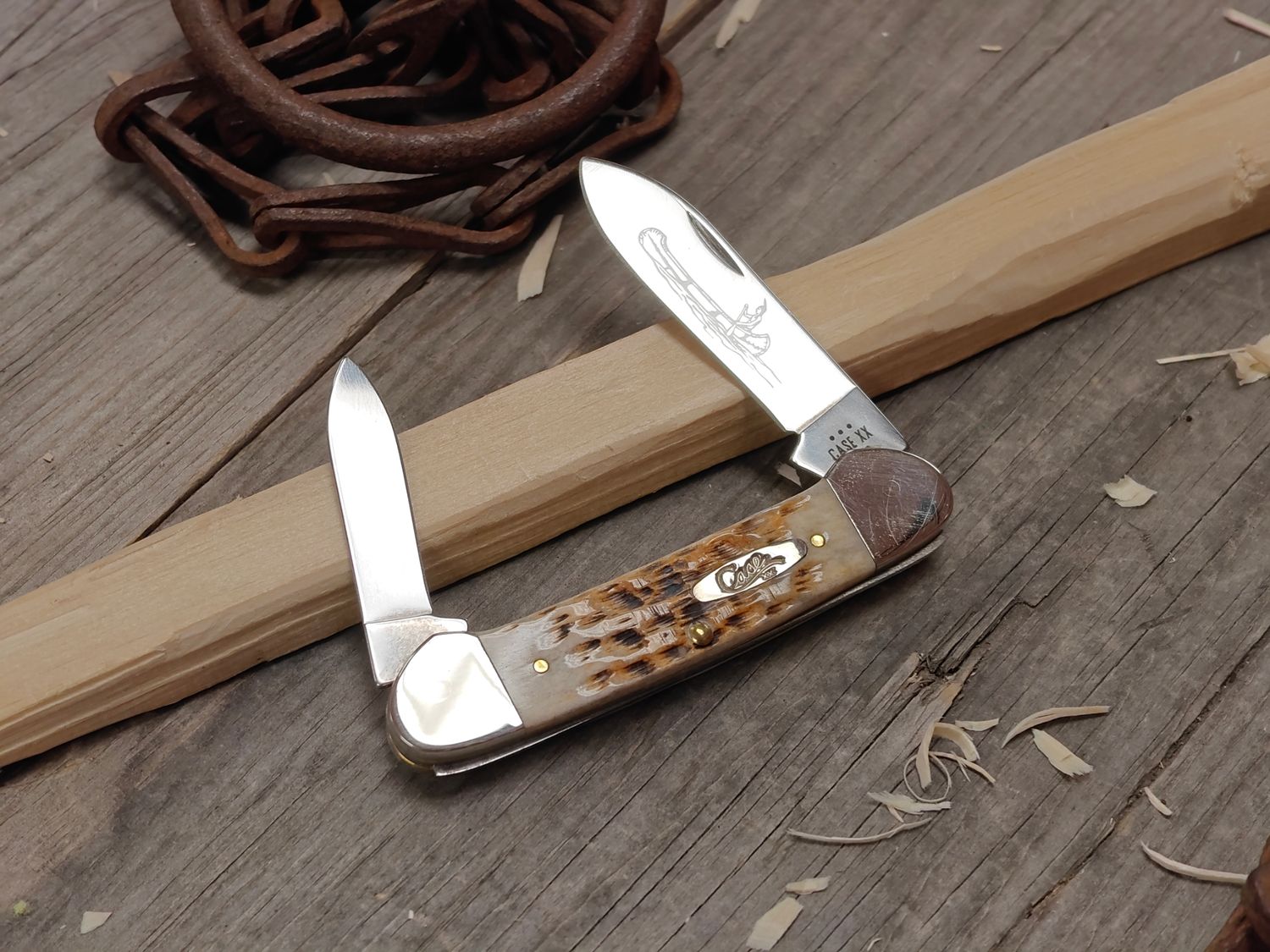 Case Canoe Folding Blades / Amber Jigged Bone / Polished Carbon Steel