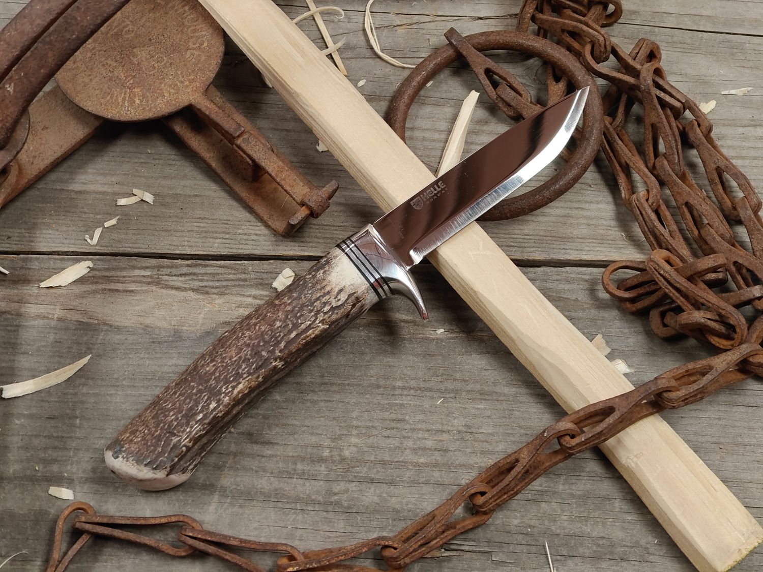 Skala Custom Knives 4" Helle Blade / Red Stag w/ Aluminum Bolster / Mirror Finish 12C27