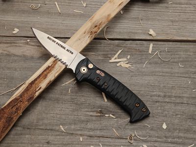 Knives Of Alaska Recon Patrol Auto 3.5" Partially Serrated Push Button Auto / Black G10 / Bead Blast D2