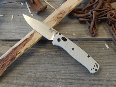 Benchmade Bugout 3.25" AXIS Lock Folding Blade / Tan Grivory / Stonewash CPM-S30V