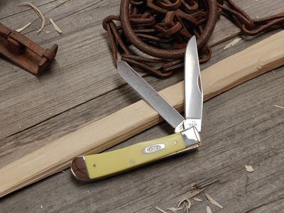 Case Trapper With Pocket Clip 4" Slip Joint / Yellow Synthetic / Satin Stainless Steel
