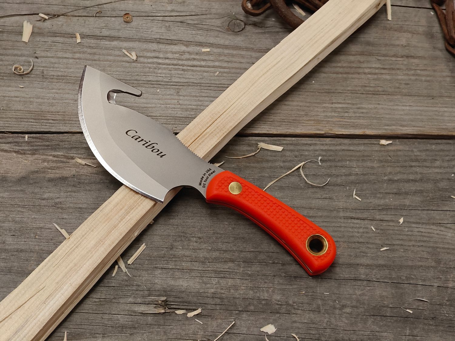 Knives Of Alaska Caribou Guthook 3.5" Fixed Blade / Orange Suregrip™ / Bead Blast D2