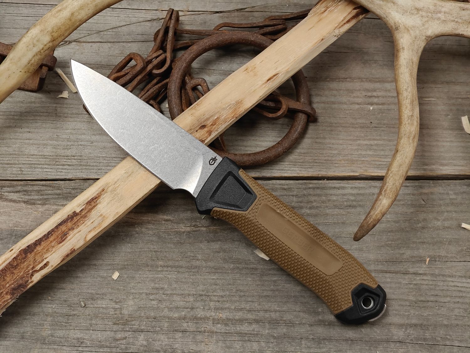 Gerber Strongarm Camp 4.8" Fixed Blade / Coyote Tan Rubber / Stonewash CPM-MagnaCut