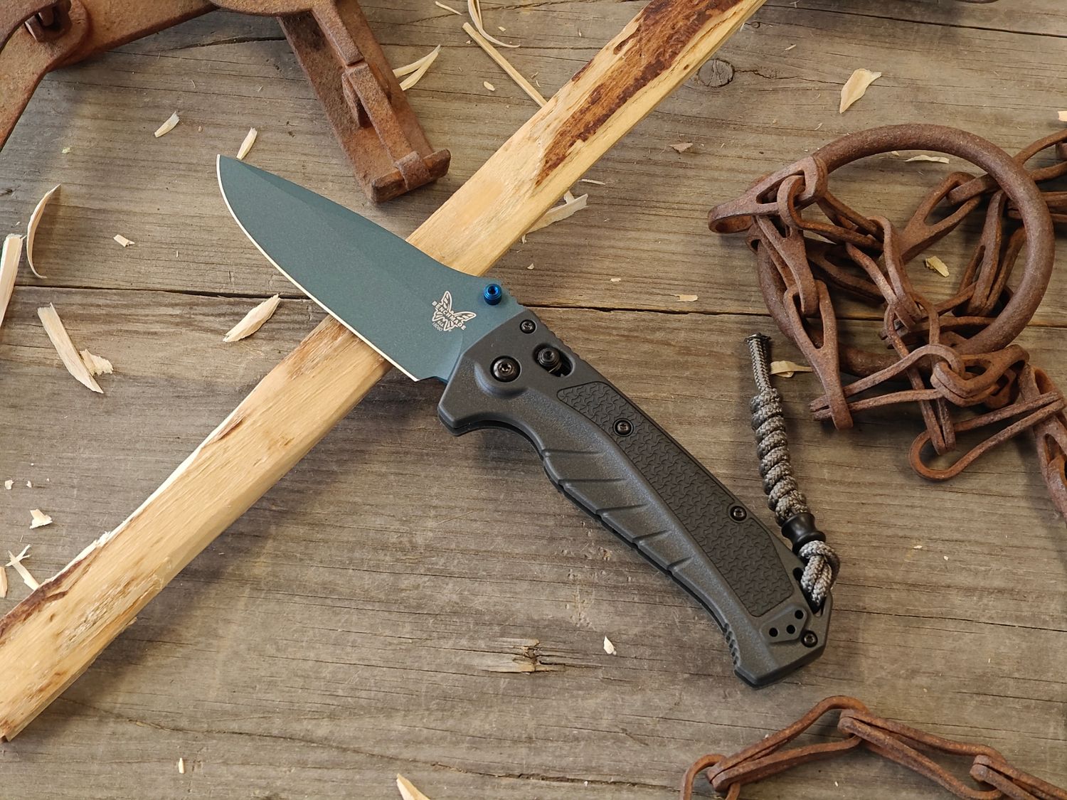 Benchmade Adira 3.9" AXIS Lock Knife / Grey Grivory / Cerakote Blue Titanium CPM-MagnaCut