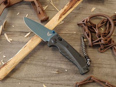 Benchmade Adira 3.9" AXIS Lock Knife / Grey Grivory / Cerakote Blue Titanium CPM-MagnaCut
