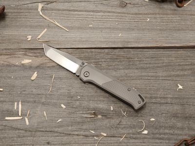Flytanium Arcade Pro 3.2" Shark-Lock Folder / Titanium / Satin CPM-20CV Tanto