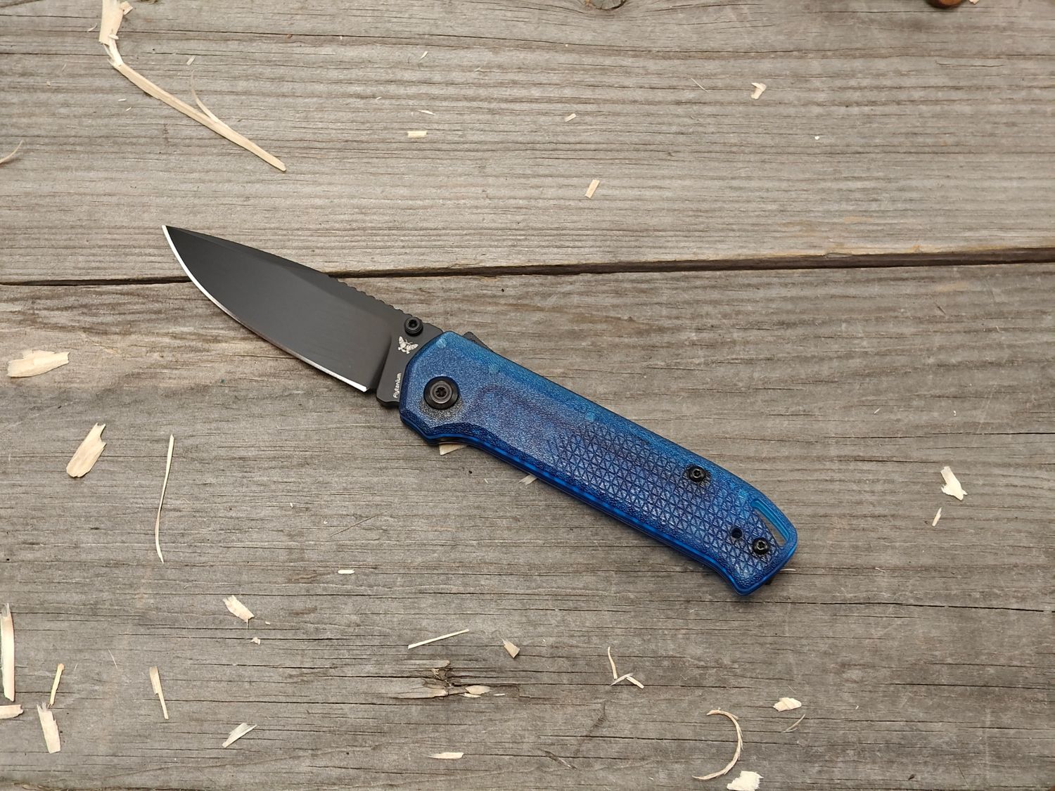 Flytanium Arcade Lite 3.2" Shark-Lock Folder / Blue Polymer / Black AUS-10A