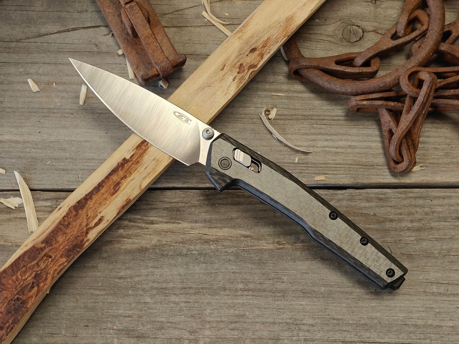 Zero Tolerance 0117 3.3" DuraLock Folding Blade / Carbon Fiber / Satin MagnaCut